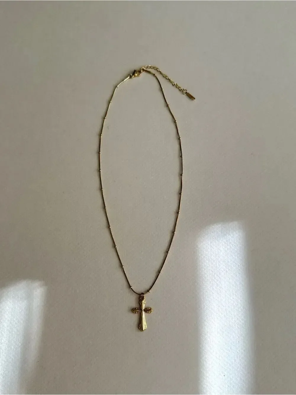 Gold Cross Necklace M1884